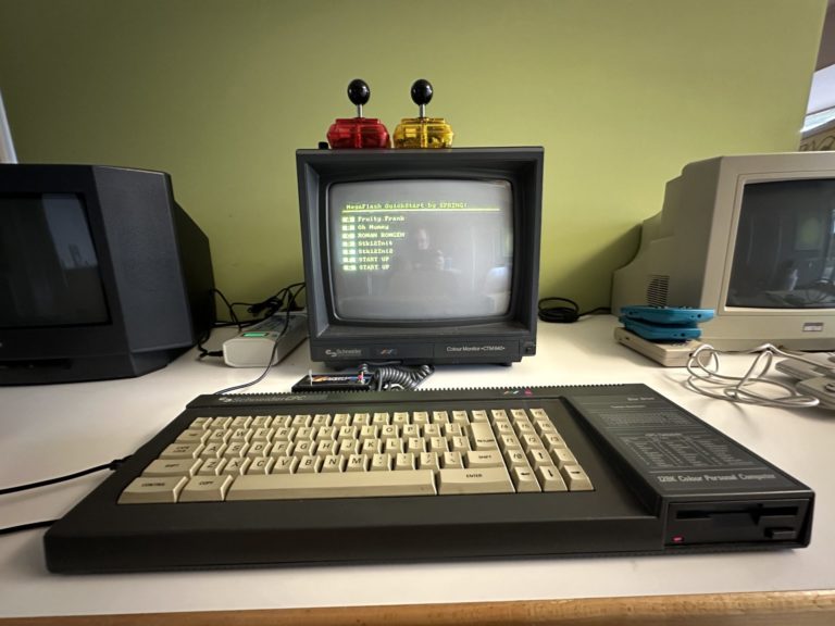Unser Schneider CPC 6128 und der Farbmonitor CTM640 brauchen Hilfe – Wer kennt sich aus?