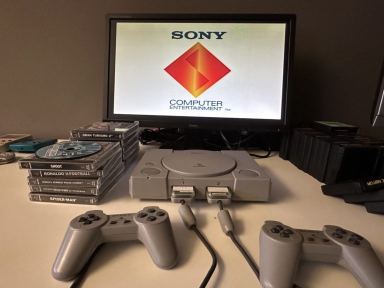 Die Sony PlayStation 1 ist am Start!