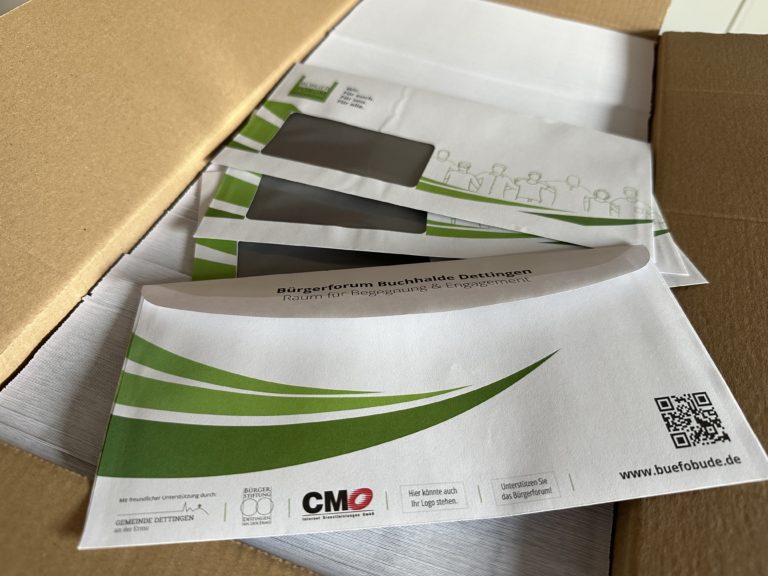 Auf dem Weg zu neuen Unterstützerinnen und Unterstützern: Unsere Kuverts sind da!