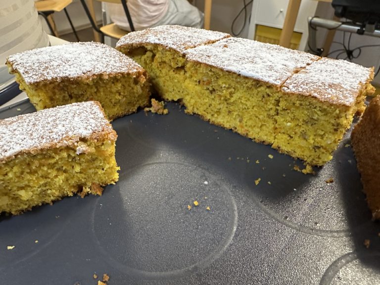 Rezept: Kürbis Blechkuchen im Herbst / zu Halloween