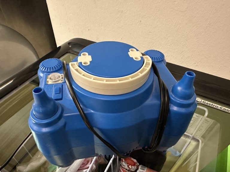 Neue Unterstützung für unsere Veranstaltungen: Ballon-Aufblasmaschine gespendet